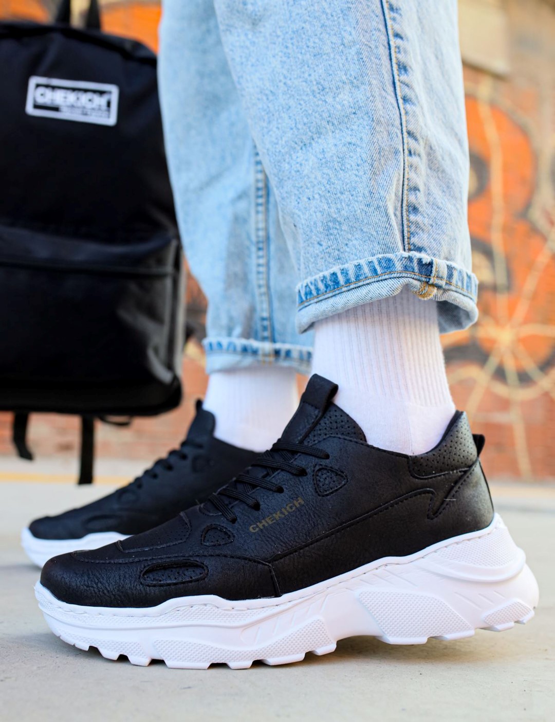 Ανδρικά ασπρόμαυρα Sneakers δερματίνη τρακτερωτή σόλα CH089M φωτογραφία